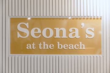 Seonas at the beach 2